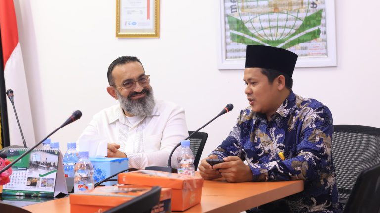 Kunjungan Syeikh dari Australia dan Rektor Universitas Yarsi ke MIJ