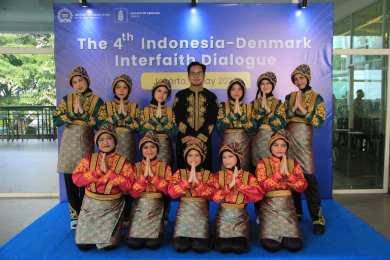 Dari Ruang Kelas ke Forum Dunia: MTs Istiqlal Tampil di Indonesia–Denmark Interfaith Dialogue