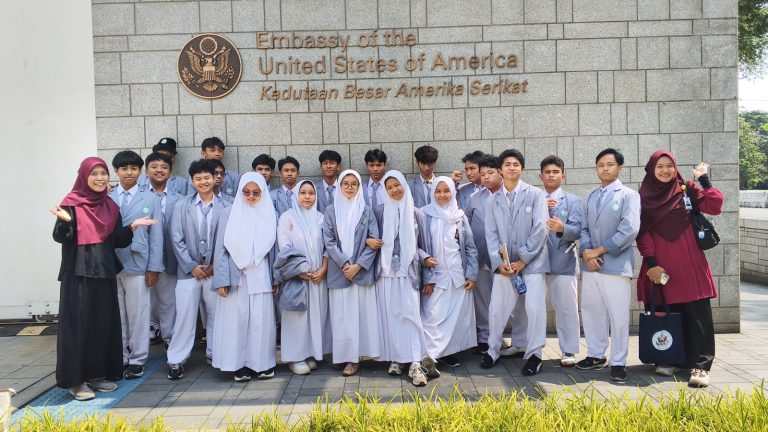 Kunjungan Siswa MA Istiqlal ke Kedutaan Amerika di Jakarta